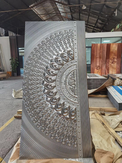 China Well-Regarded Decorative Embossed Pressed Molded Steel Door Skins